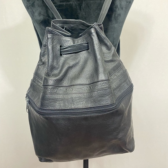 Kenneth Cole leather backpack - Picture 1 of 9